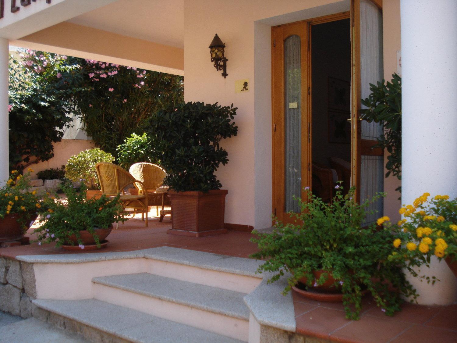 Hotel La Lampara Golfo Aranci Exteriör bild